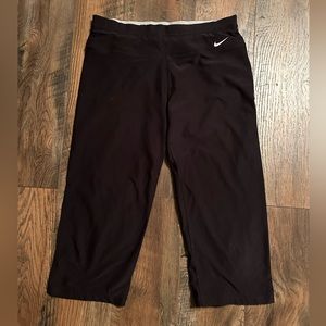 Cropped Nike leggings size large